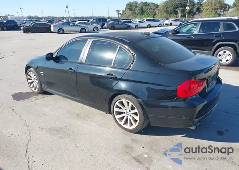 2011 BMW 328I xDrive z USA, uszkodzony, nr VIN WBAPK5C54BF122712